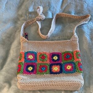 The Sak crochets small shoulder/cross body bag